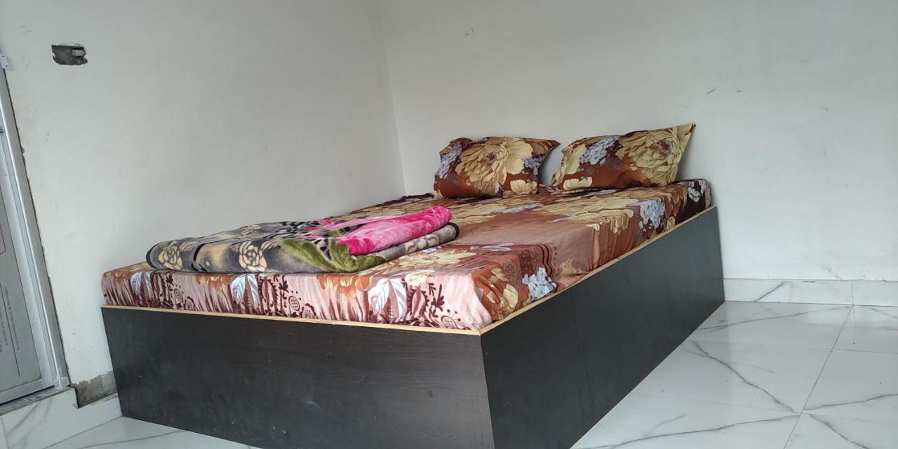 Hotel Devdoot Rajgir Bagian luar foto