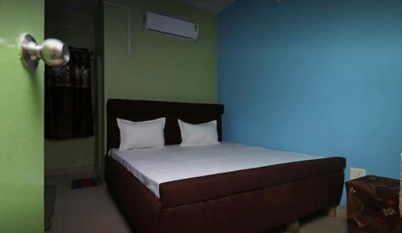 Hotel Devdoot Rajgir Bagian luar foto