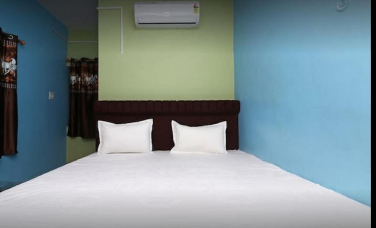 Hotel Devdoot Rajgir Bagian luar foto